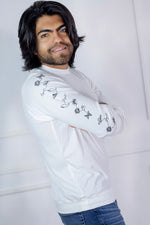 Load image into Gallery viewer, Men&#39;s White Ribbed Crew Neck Sweater
