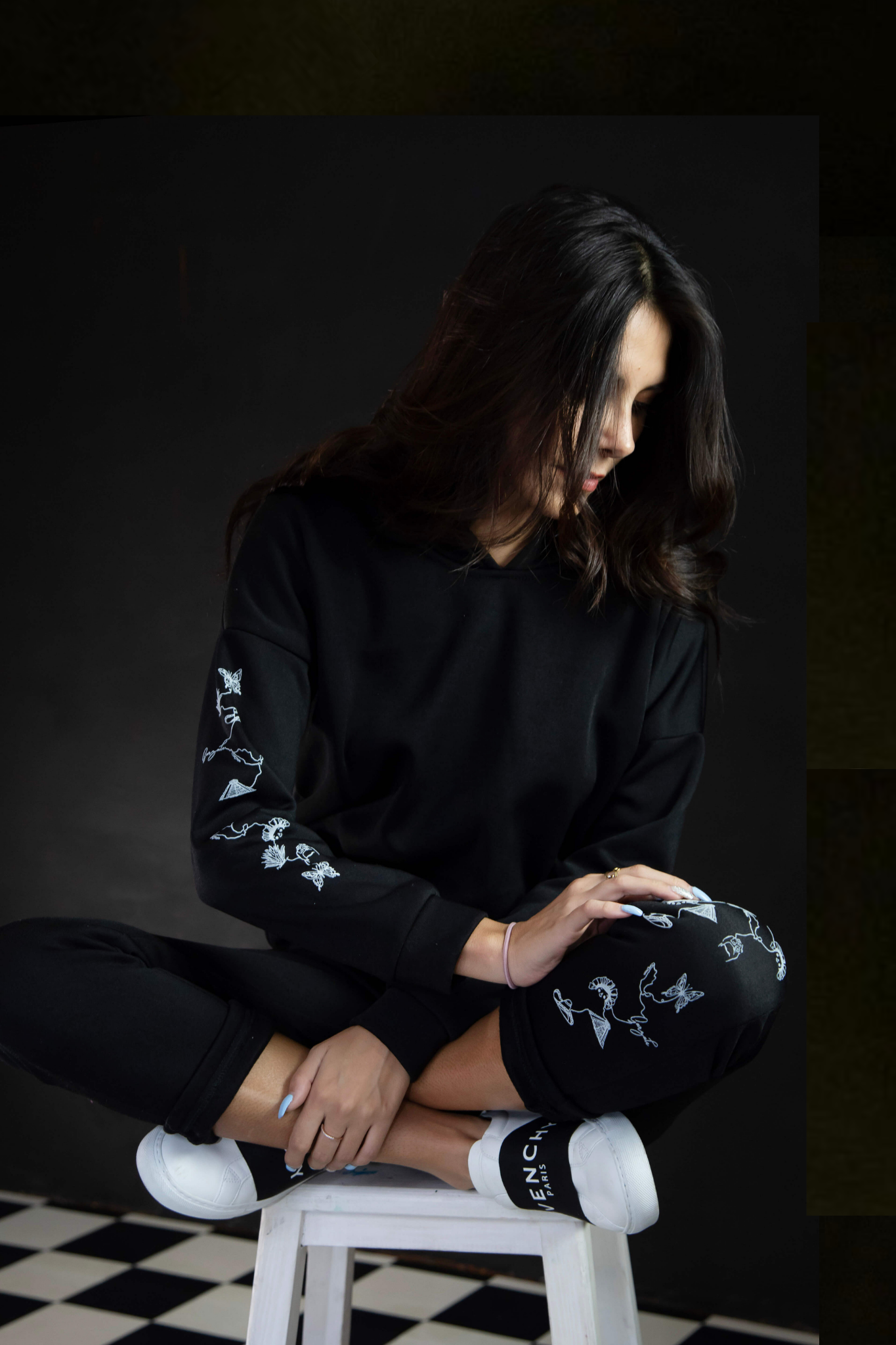 Hoodie Negra Mujer